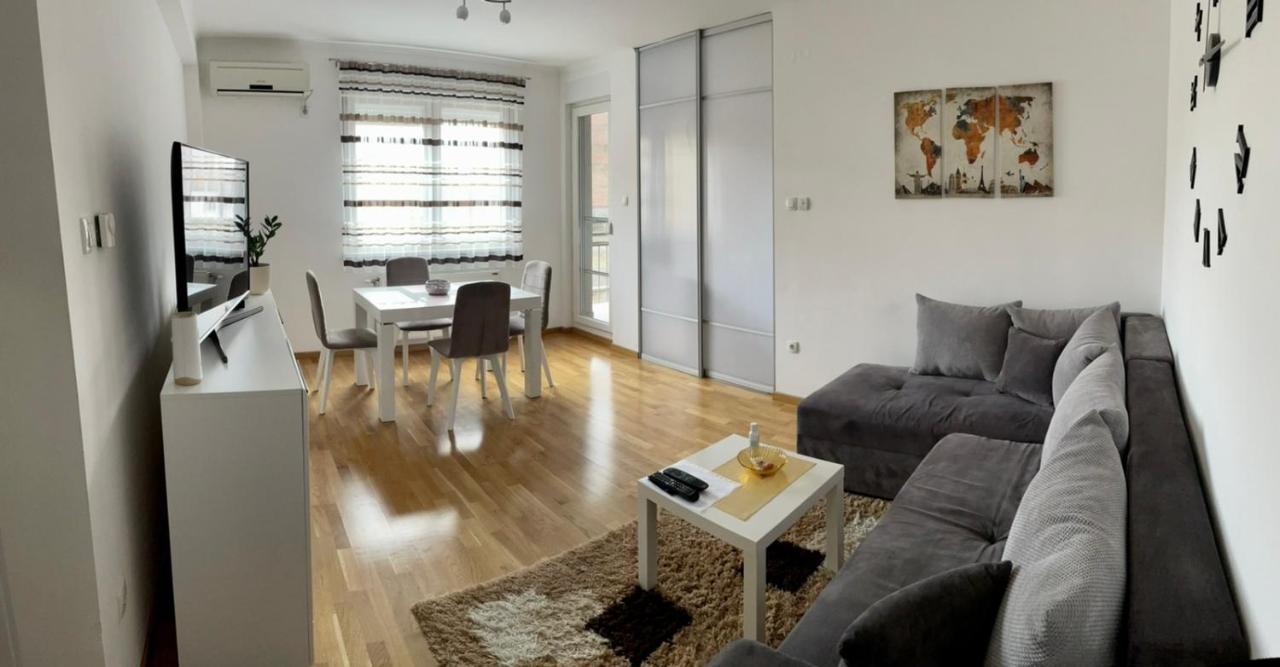 Paris Apartment -Free Private Parking Нови Сад Екстериор снимка